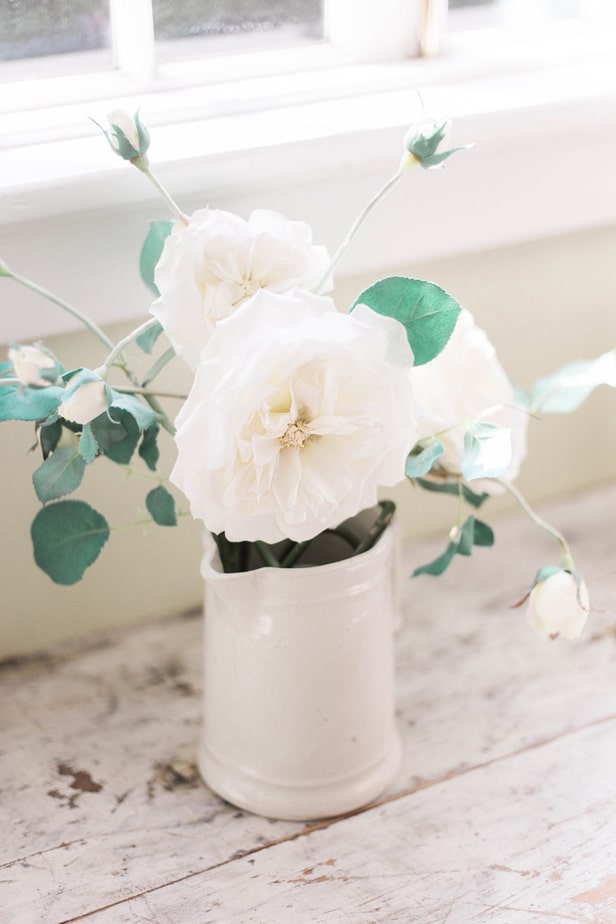vase of white roses