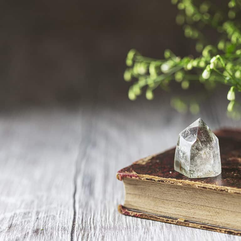 19 crystals for work: best crystals for the workplace!