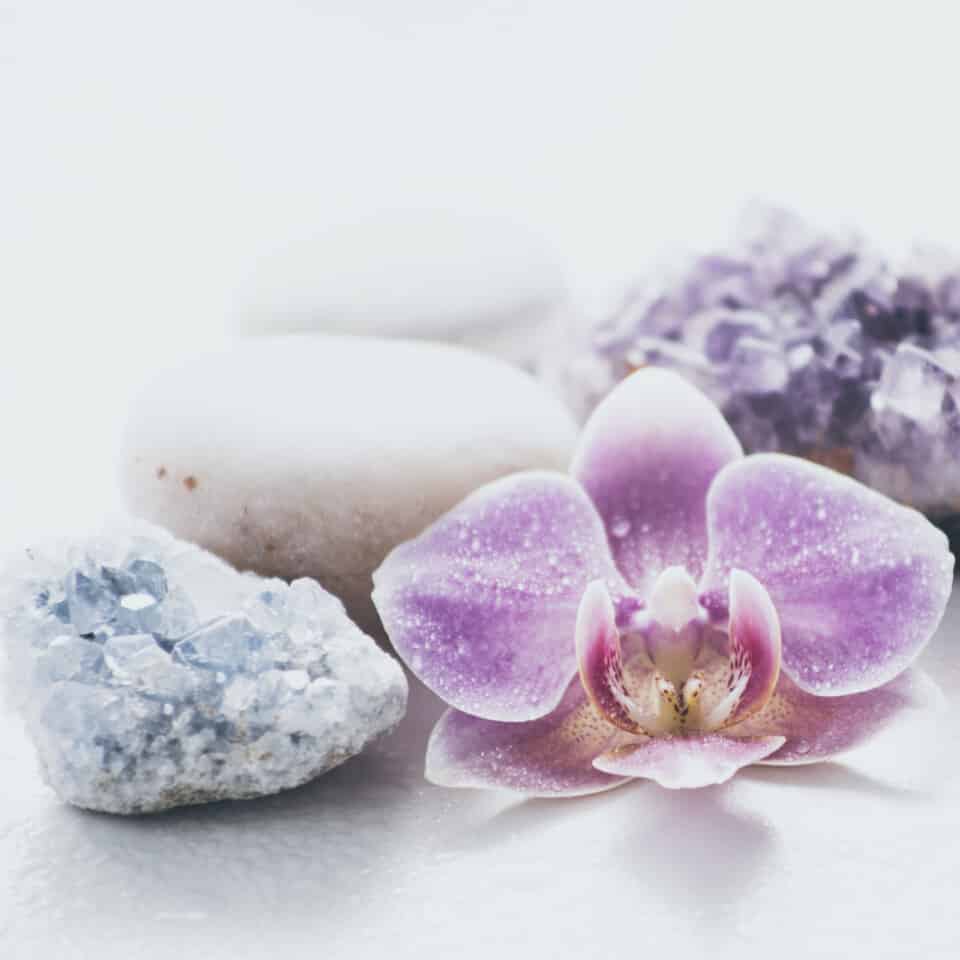 The Best Crown Chakra Crystals [and How to Use Them!]
