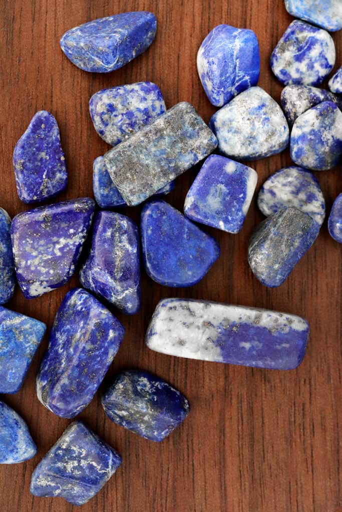 lapis lazuli crystals